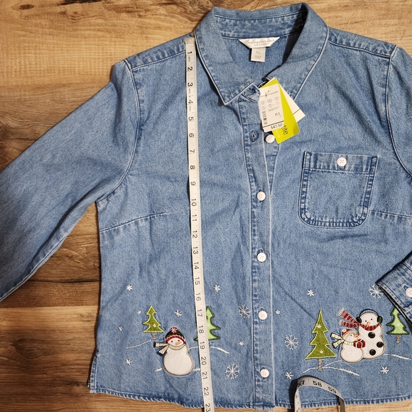 Christopher &Banks Embroidered Chambray Snowman Shirt  Size Petite Large - Picture 4 of 8
